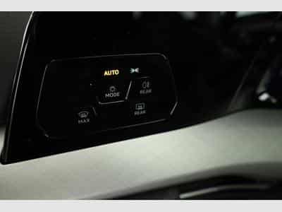 VW Golf Variant VIII 2.0 (2026) - Photo 8