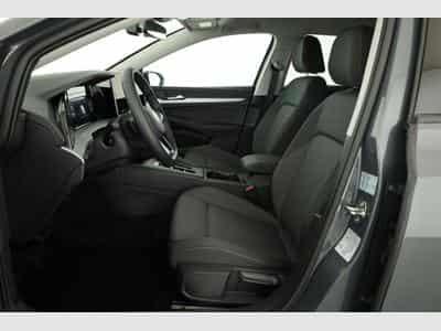 VW Golf Variant VIII 2.0 (2026) - Photo 9