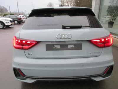 Audi A1 Sportback S line (2025) - Photo 9