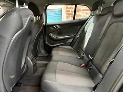 BMW 116 116i 1.5 109cv HATCH Navig/LED/ClimaA/Park/aCarPlay (2023) - Foto 6