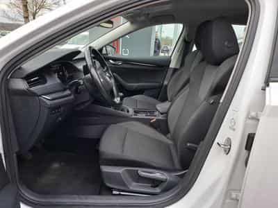 Skoda Octavia 2.0 TDI 116 COMBI AMBITION LED (2020) - Foto 10