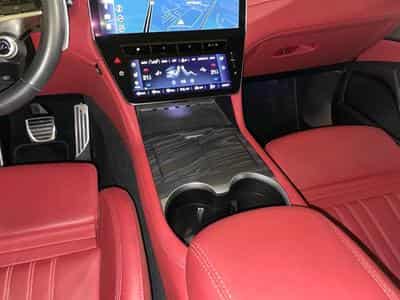 Maserati Grecale 2.0 L4 MHEV Modena 4x4 Aut. (2023) - Photo 10