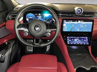 Maserati Grecale 2.0 L4 MHEV Modena 4x4 Aut. (2023) - Photo 6