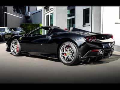Ferrari F8 Spider 3.9 V8 (720 CH) - NERO B/B 1250 (4-LAYER PAINT EXTRAR (2023) - Photo 3