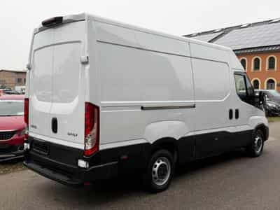 Iveco Daily 2.3 35S16 Fourgon Pack (2025) - Foto 2