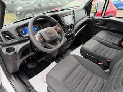 Iveco Daily 2.3 35S16 Fourgon Pack (2025) - Foto 4