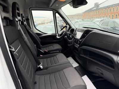 Iveco Daily 2.3 35S16 Fourgon Pack (2025) - Foto 5