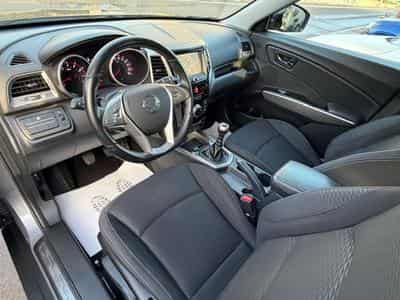 Ssangyong Tivoli 1.6 E-XGi 128 Pack (2016) - Foto 3