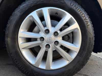 Ssangyong Tivoli 1.6 E-XGi 128 Pack (2016) - Foto 5