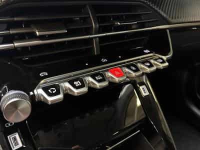 PEUGEOT 208 1.2 Hybrid 100ch Allure e-DCS6 (2024) - Photo 10