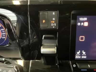 VW T7 Style+DSG+7Sitze+AHK+Pano (2022) - Foto 12