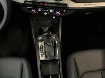 Audi Q2 S-line+S-Tronic+P.Business+LM18 (2025) - Foto 12