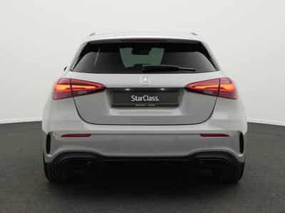 Mercedes A 200 AMG-Line Kamera+Night+19"+Ambi+MBUX (2025) - Foto 4