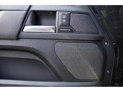 Land-Rover Defender 110 X-Dynamic HSE P400 AHK ACC Standh. 22" (2022) - Photo 9