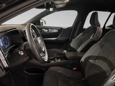 Volvo XC40 1.5 T5 Plus Dark PHEV 262 PS (2026) - Photo 2