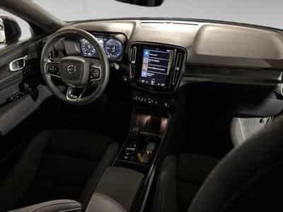 Volvo XC40 1.5 T5 Plus Dark PHEV 262 PS (2026) - Photo 4