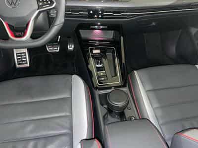 VW Golf 2.0 GTI Clubsport 300 PS (2026) - Foto 10