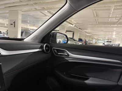 MG ZS 1.0 T-GDi AT LUXURY (2026) - Foto 9