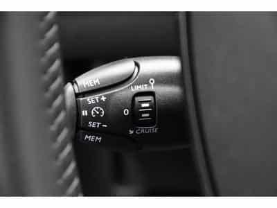 Peugeot 2008 1.2 PureTech Style REGUL SMARTPHONE LANE PDC 1° MAIN (2025) - Photo 15