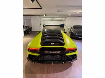 Lamborghini Huracán EVO 640 ch V8 4 RM 4 roues directrices (2021) - Photo 2