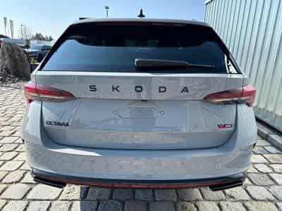 Skoda Octavia RS 2,0 TSI (2026) - Photo 5