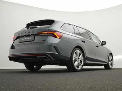 SKODA OCTAVIA Octavia Combi 2.0 TSI RS OPF (1970) - Photo 9