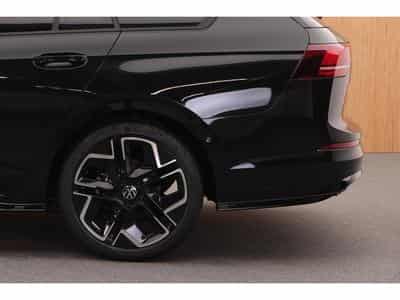 VW Golf Variant R-Line 1.5 eTSI 110KW-150CV DSG7 - (2025) - Foto 14