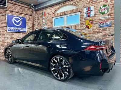 BMW i5 i5 M60 601cv Auto xDrive (2024) - Photo 2