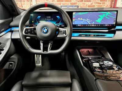 BMW i5 i5 M60 601cv Auto xDrive (2024) - Photo 4