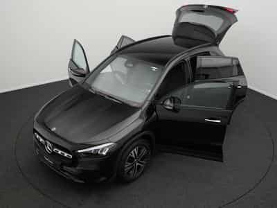 Mercedes GLA 180 d Progressive LED+Kamera+Night+MBUX (2025) - Photo 12