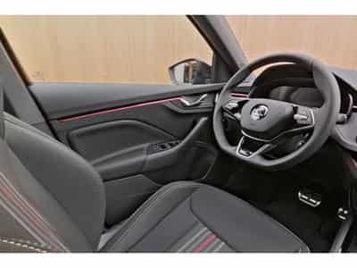 Skoda Scala Monte Carlo 1.5 TSI DSG 110 kW-150 CV DSG7 - Attelage - (2025) - Photo 11