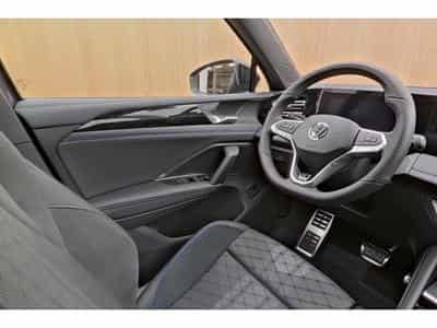 VW Tiguan R-Line 2.0 TDI 4Motion 142KW-193CV DSG7 - Attelage - DCC+ - (2025) - Foto 11