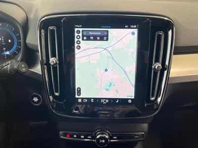 Volvo XC40 Plus Dark (2024) - Photo 10