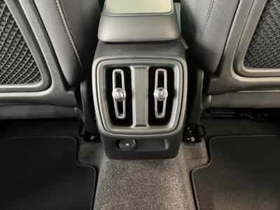 Volvo XC40 Plus Dark (2024) - Photo 15