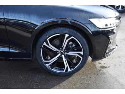 Volvo V60 2.0 B4 Plus Dark Geartronic CUIR MEMO PANO CAM360 HARMAN 1°M (2025) - Foto 5