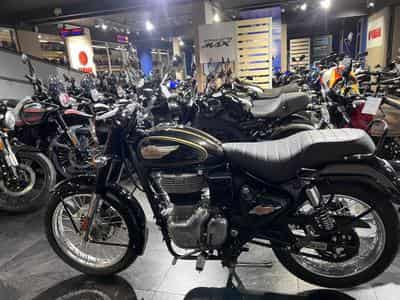 Royal Enfield Bullet 350 Black (2025) - Photo 4