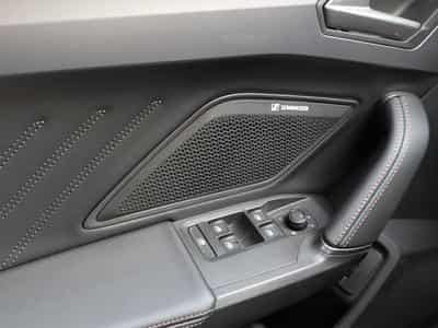 Cupra Leon e-TSI (2026) - Photo 14