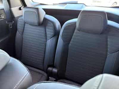 Peugeot 5008 5008 1.2 Turbo MHEV GT 7pl. (2025) - Foto 7