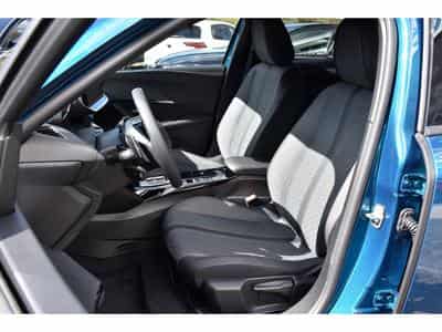 Peugeot 2008 1.2 Hybrid 145 Allure e-DCS6 ACC LANE SIDE GPS CAM360 1°MAIN (2025) - Foto 6