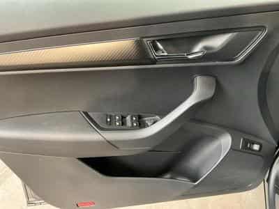 Skoda Karoq Sportline+DSG+4x4+SUITE+Kessy+ACC (2024) - Foto 10