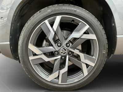 Skoda Karoq Sportline+DSG+4x4+SUITE+Kessy+ACC (2024) - Foto 8