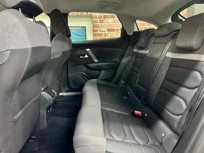 Citroen C4 C4 1.2 131cv MAX Navi/LED/ClimA/Cam360/ALU18 (2024) - Photo 6