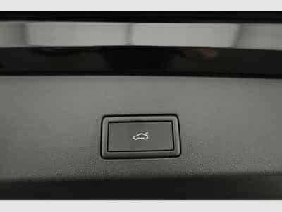 VW Golf Variant 2.0 TSI 150 kW 4Motion R-Line (2026) - Photo 14