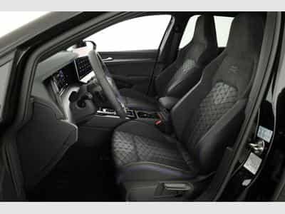 VW Golf Variant 2.0 TSI 150 kW 4Motion R-Line (2026) - Photo 9