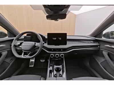 Skoda Superb Combi Sportline 2.0 TSI DSG7 150kW-204CV - Attelage - DCC+ - (2025) - Photo 8