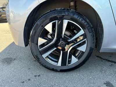 Peugeot 208 208 PureTech 100 Allure (2025) - Photo 4