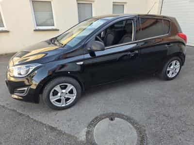 Hyundai i20 1.1 CRDI 75 CV Garantie 12 Mois (2012) - Foto 2