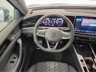 VW Passat (2023) - Foto 12