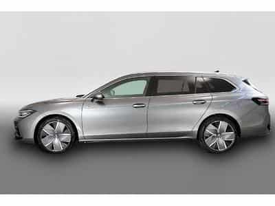 VW Passat (2023) - Foto 2
