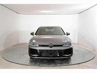 VW Passat (2023) - Foto 8